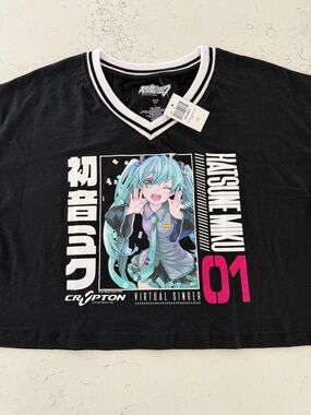 Hatsune Miku Black Graphic women’s/girls T-shirt V-neck